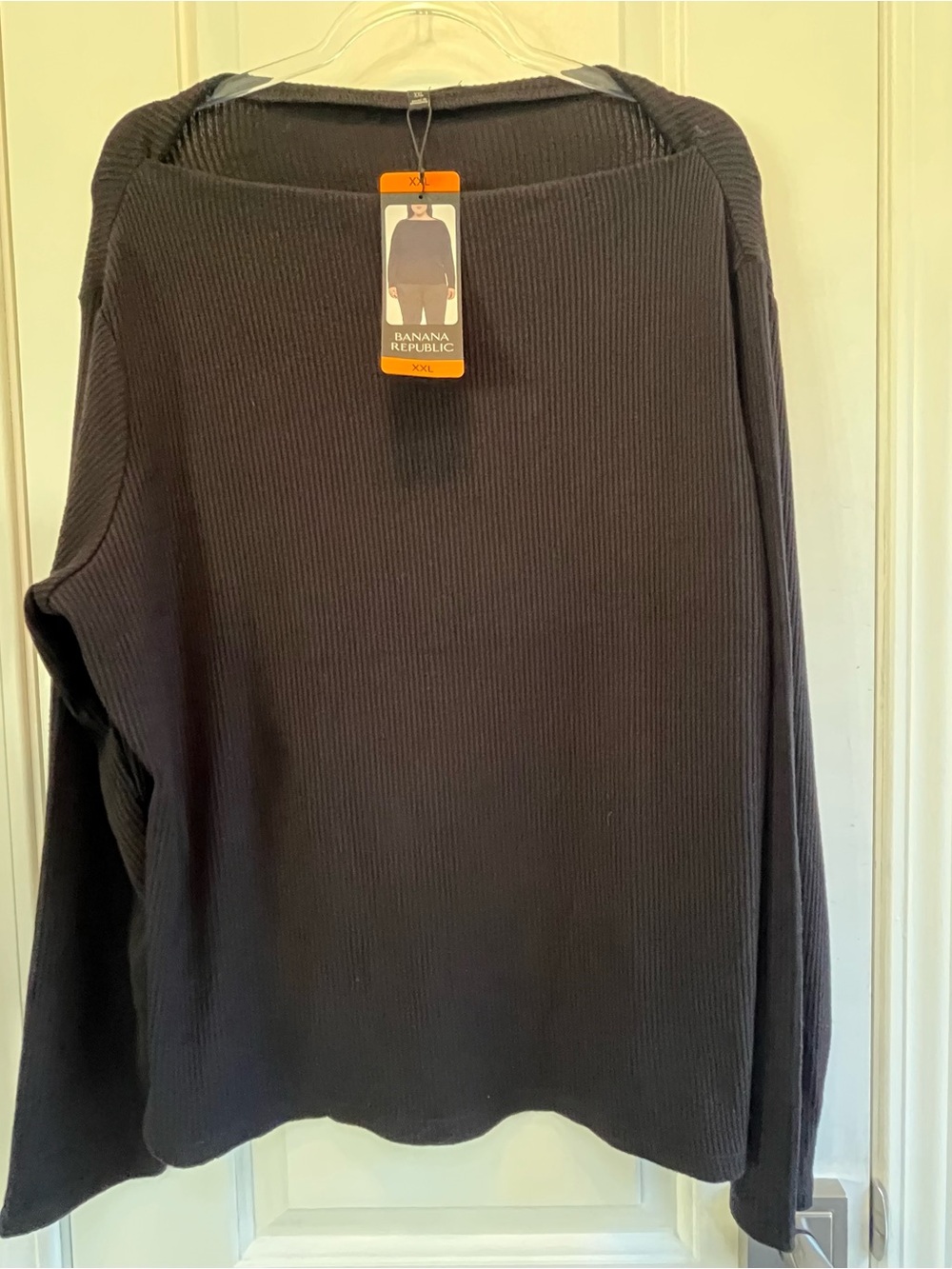 NWT Banana Republic Black
Ribbed Knit Boatneck Pullover
Sweater XXL